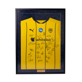 T-shirt autographed by the players of Metalist 1925. 2025–26 season. Frame, glass, velvet. 